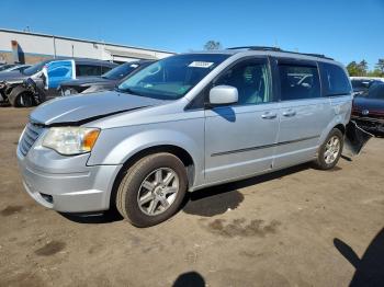  Salvage Chrysler Minivan