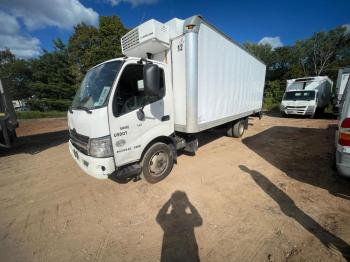  Salvage Hino 195