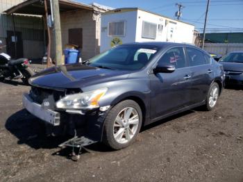  Salvage Nissan Altima