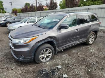  Salvage Toyota Highlander