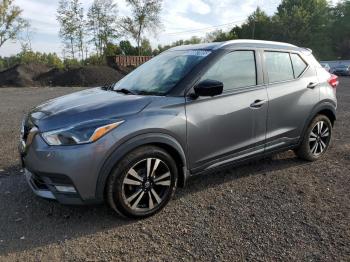  Salvage Nissan Kicks