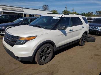  Salvage Ford Explorer