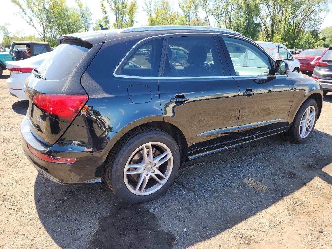 Audi Q5 Premium Plus Image 2