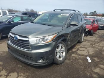  Salvage Toyota Highlander