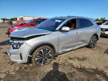  Salvage Vinfast Trading And  Vf 8 Plus