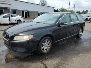  Salvage Volvo V70