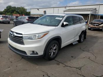  Salvage Toyota Highlander