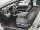 Toyota Camry Le Image 6