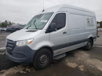  Salvage Mercedes-Benz Sprinter