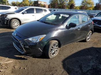  Salvage Toyota Yaris