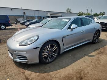  Salvage Porsche Panamera