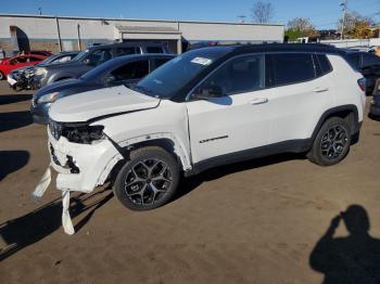  Salvage Jeep Compass