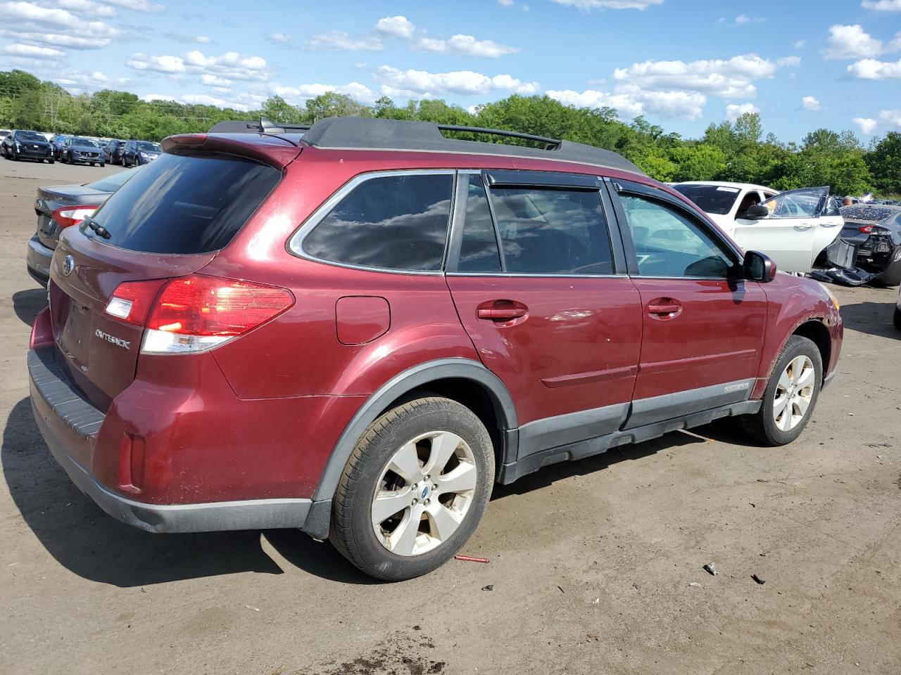 Subaru Outback 2.5i Limited Image 7