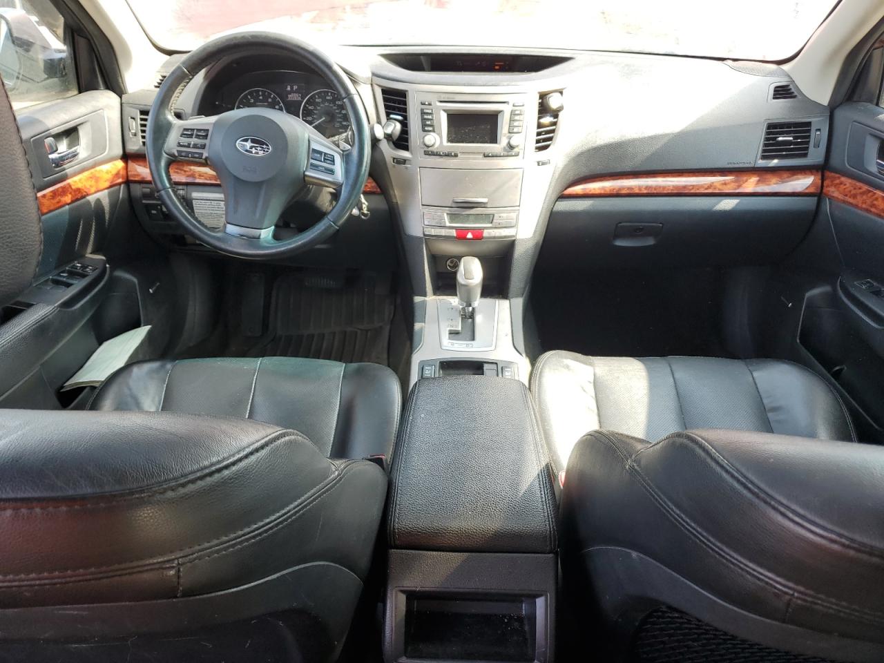 Subaru Outback 2.5i Limited Image 9