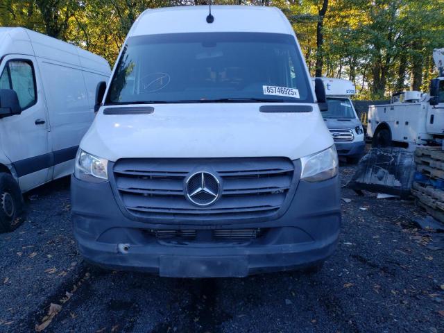 Mercedes-Benz Sprinter 2500 Image 7