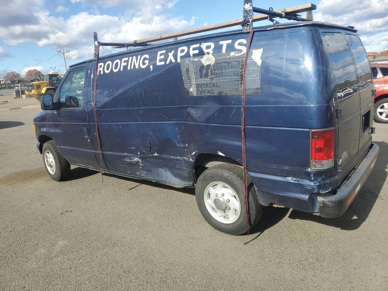 Ford Econoline E150 Van Image 3