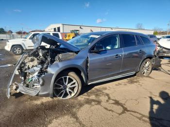  Salvage Volvo V60