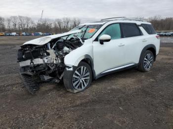  Salvage Nissan Pathfinder