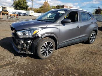  Salvage Nissan Kicks