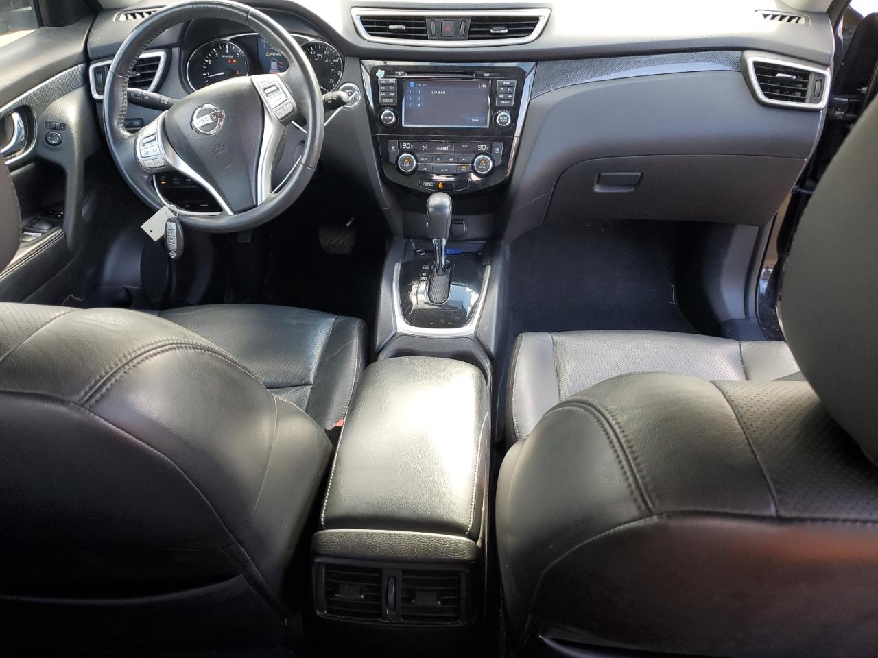 Nissan Rogue S Image 3