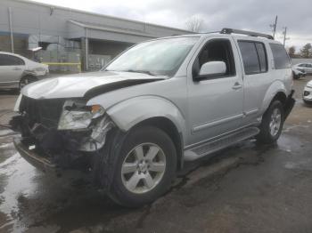 Salvage Nissan Pathfinder