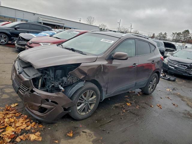  Salvage Hyundai TUCSON