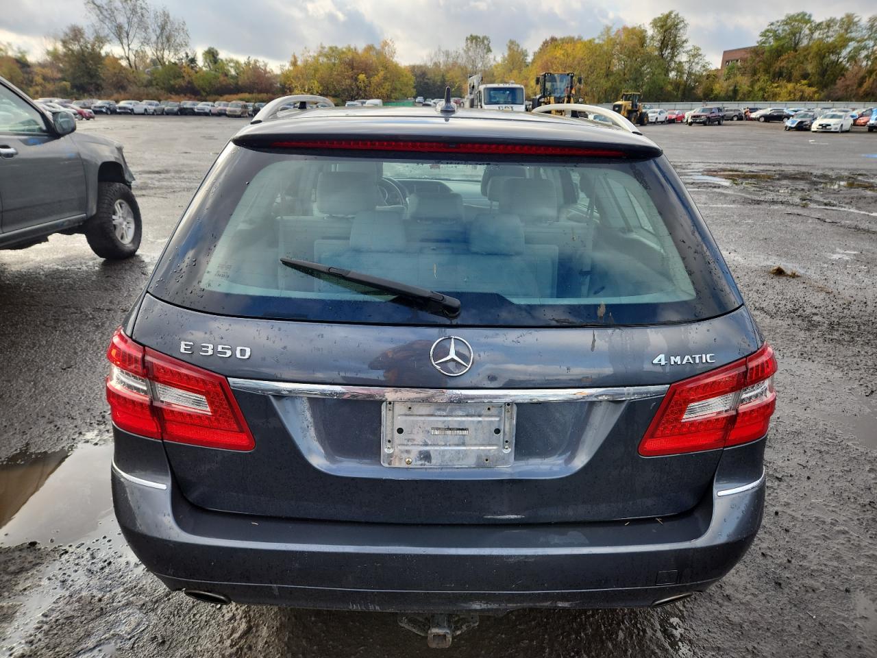 Mercedes-Benz E-Class 350 4matic Wagon Image 5