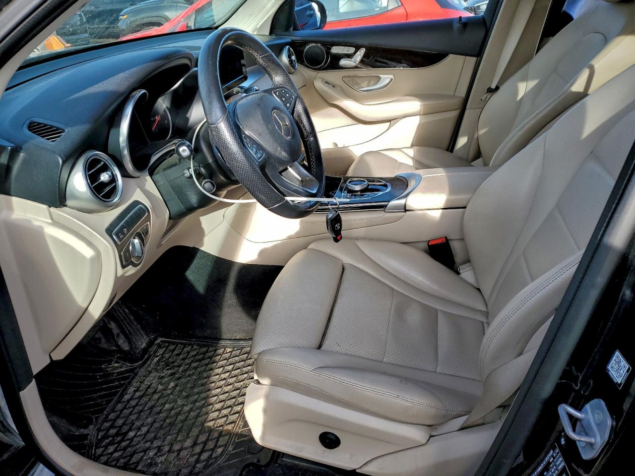 Mercedes-Benz GLC 300 4matic Image 5