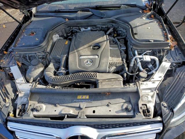 Mercedes-Benz GLC 300 4matic Image 10