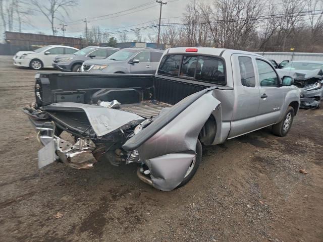 Toyota Tacoma Access Cab Image 6