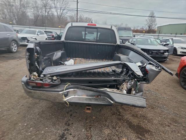 Toyota Tacoma Access Cab Image 8