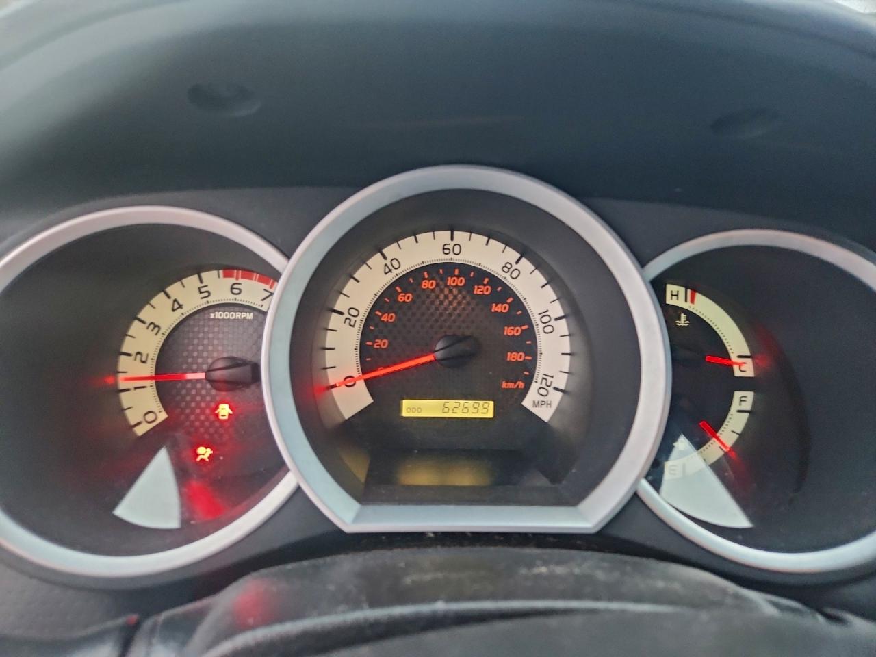 Toyota Tacoma Access Cab Image 9