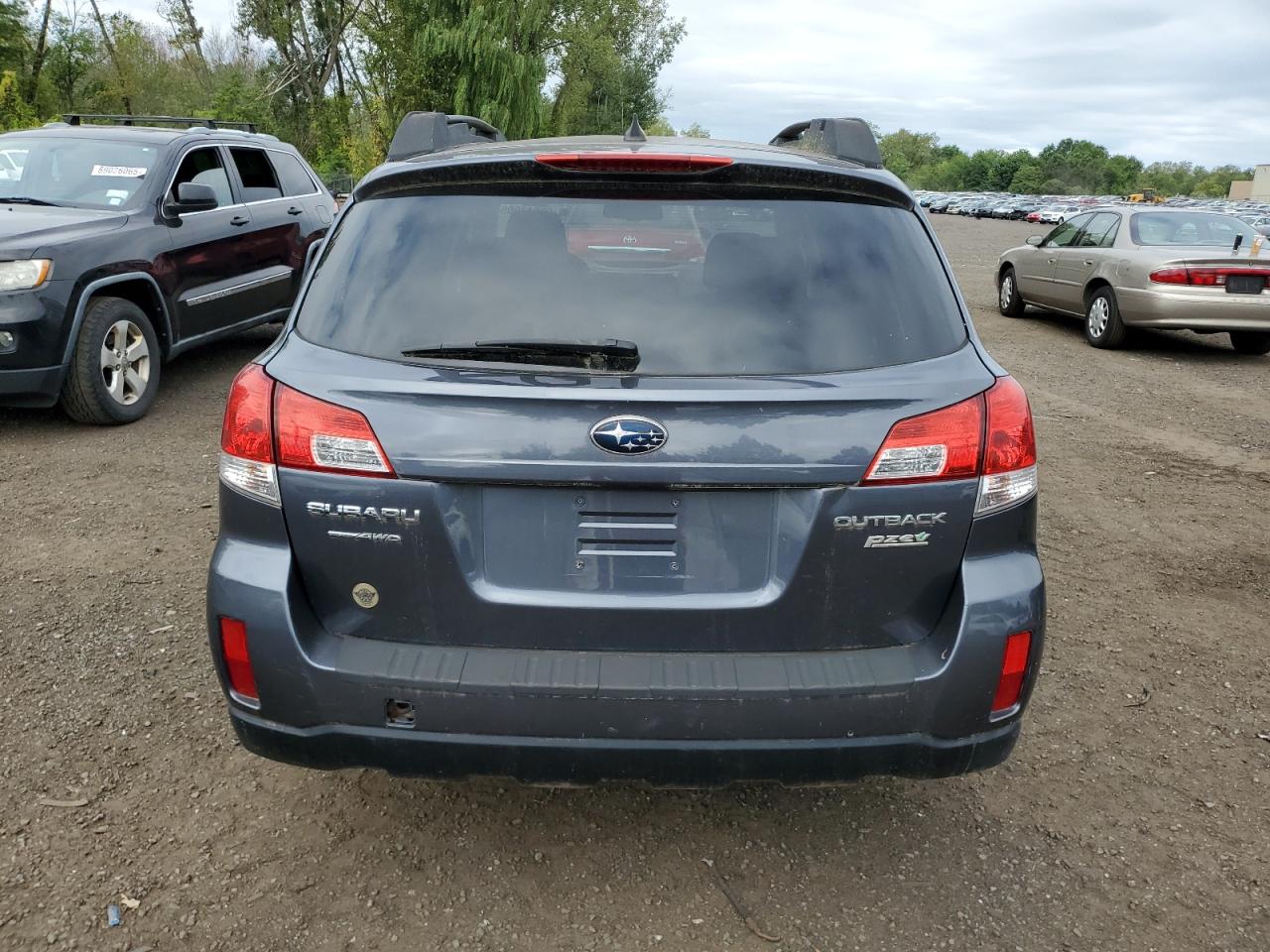 Subaru Outback 2.5i Premium Image 5