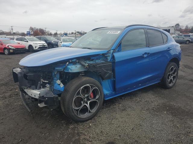  Salvage Alfa Romeo Stelvio