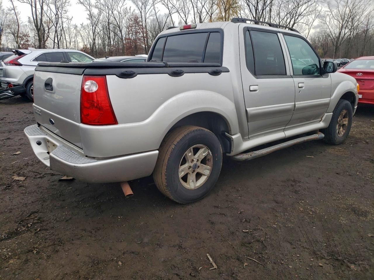 Ford Explorer Image 2