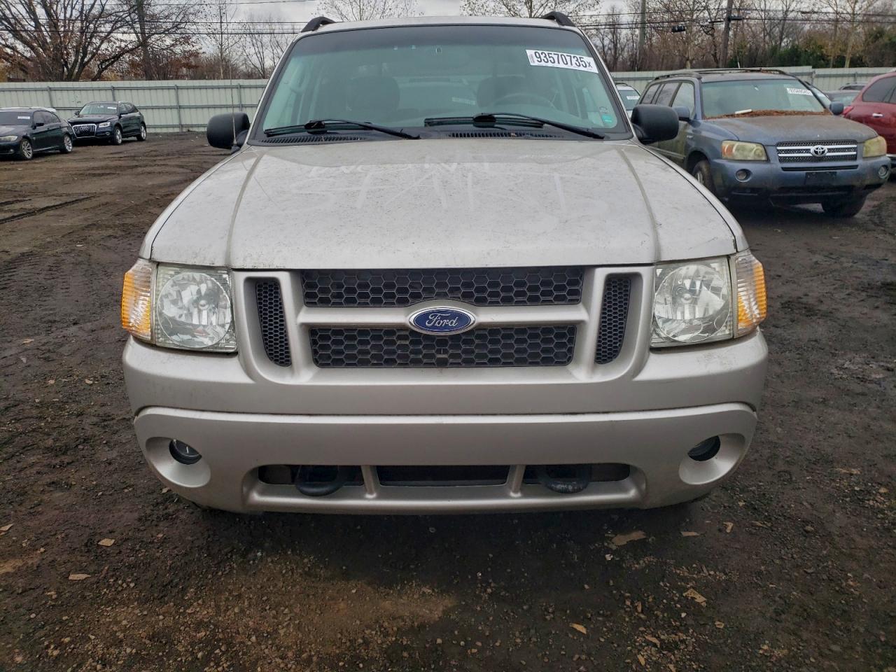 Ford Explorer Image 8