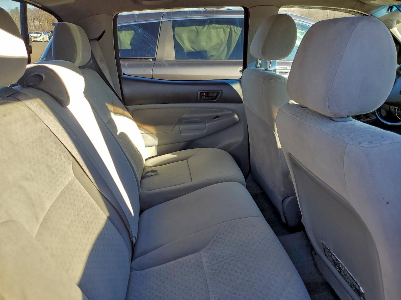 Toyota Tacoma Double Cab Image 11