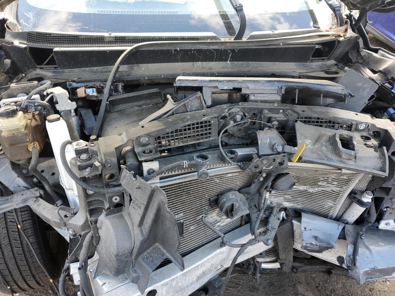 Nissan Pathfinder S Image 8