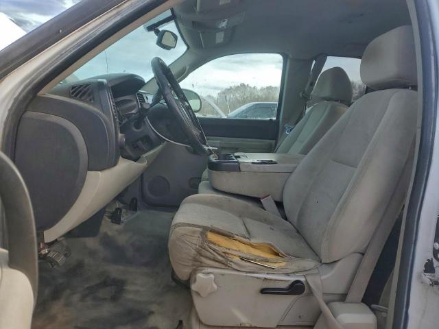 Chevrolet Silverado K2500 Heavy Duty Image 3