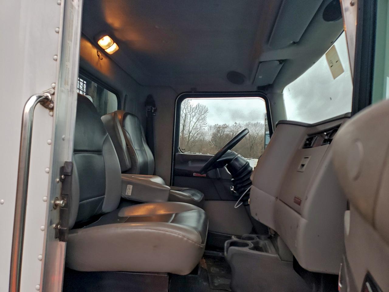 Kenworth T370 T370 Image 7