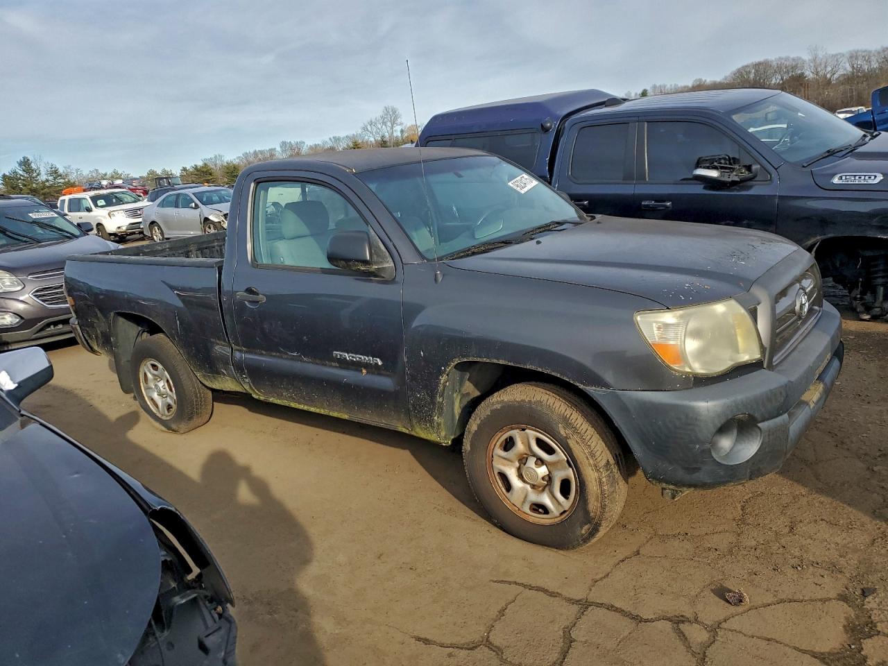 Toyota Tacoma Image 5