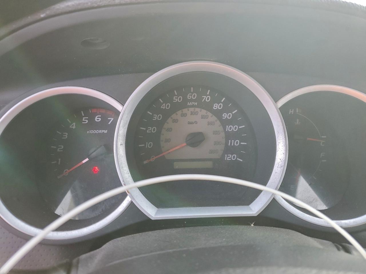 Toyota Tacoma Image 9