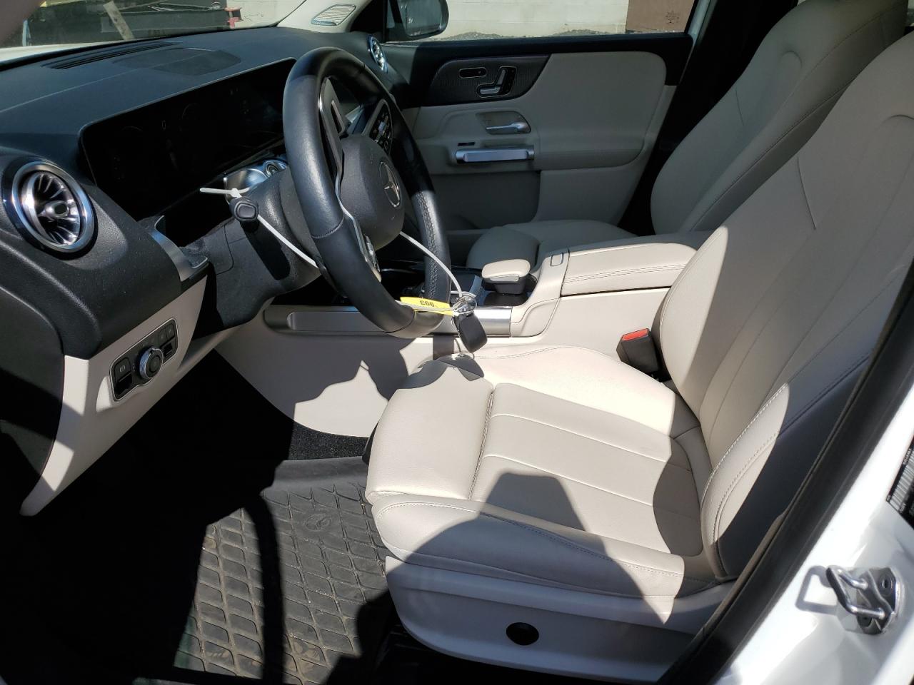 Mercedes-Benz GLB 250 4matic Image 4