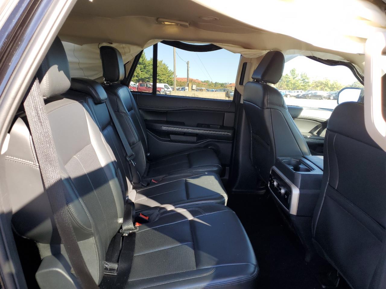 Ford Expedition Max Xlt Image 9