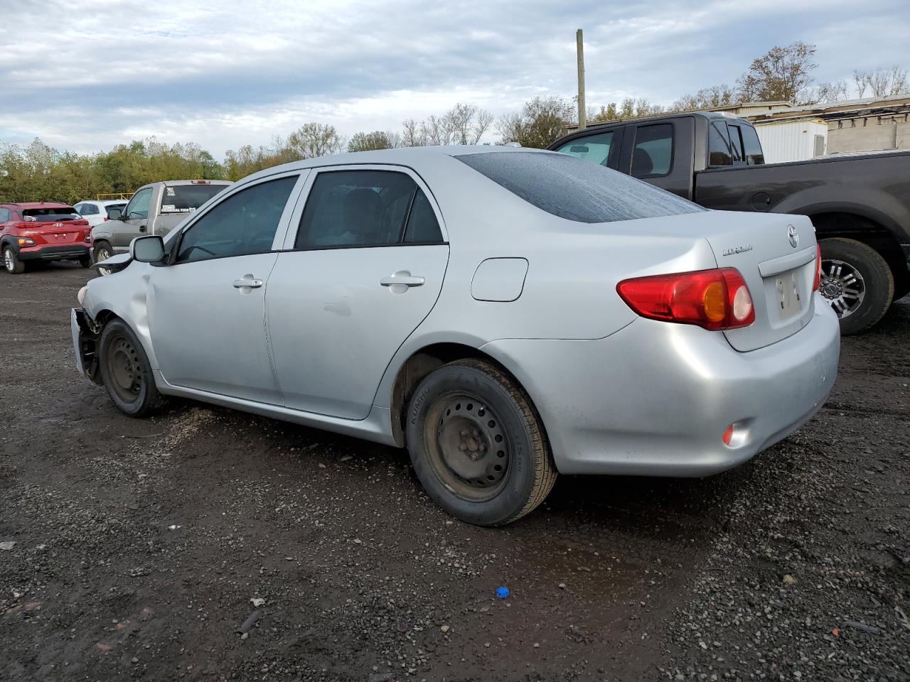 Toyota Corolla Base Image 8