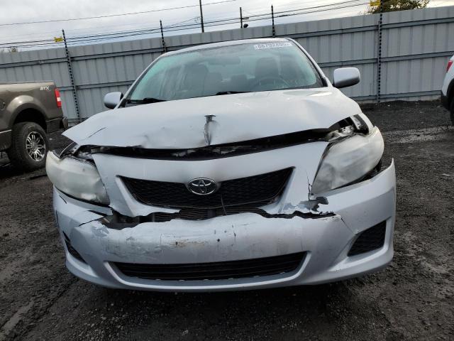 Toyota Corolla Base Image 2