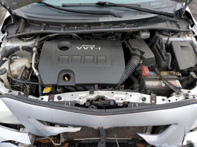 Toyota Corolla Base Image 11