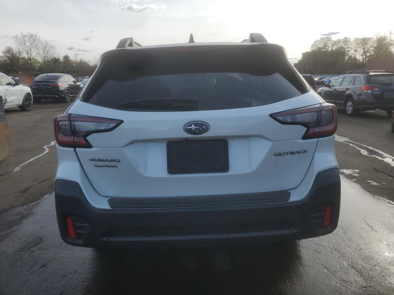 Subaru Outback Premium Image 11