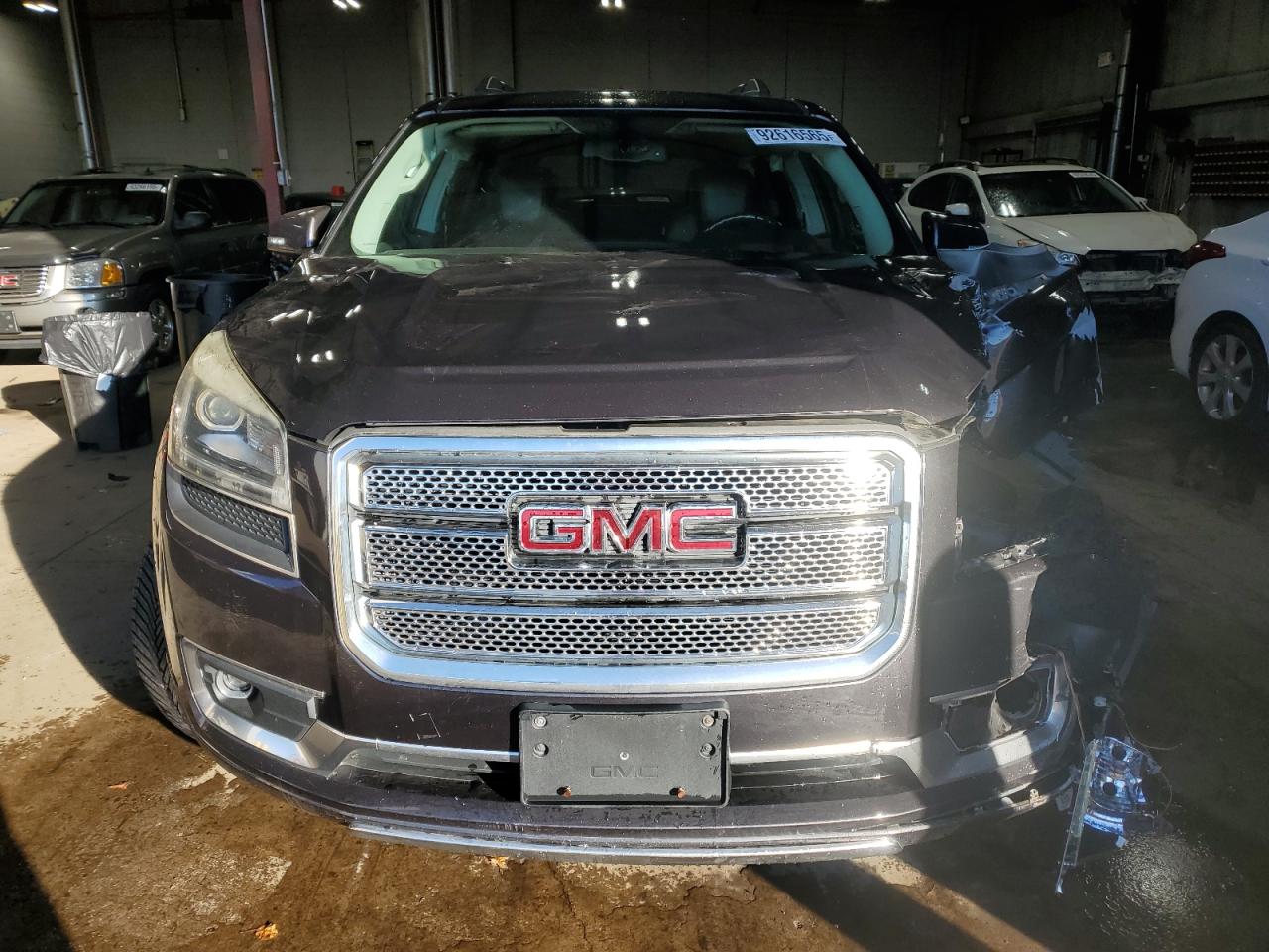 GMC Acadia Denali Image 4