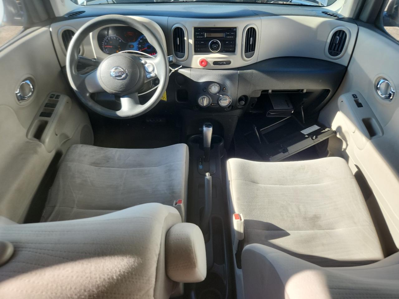 Nissan cube Base Image 9